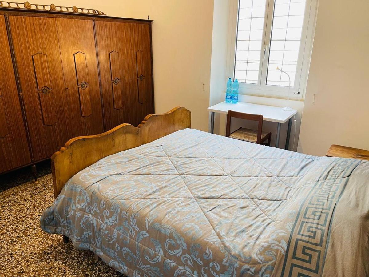Mh Genova Bed & Breakfast Ngoại thất bức ảnh